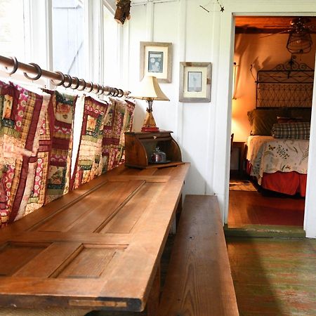 Country Woods Inn Глен Роуз Екстериор снимка