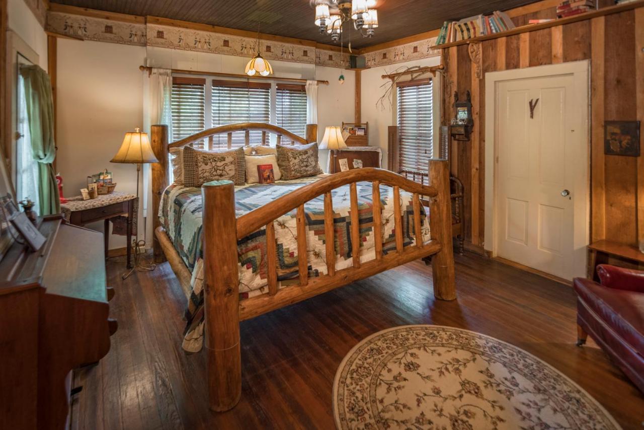 Country Woods Inn Глен Роуз Екстериор снимка