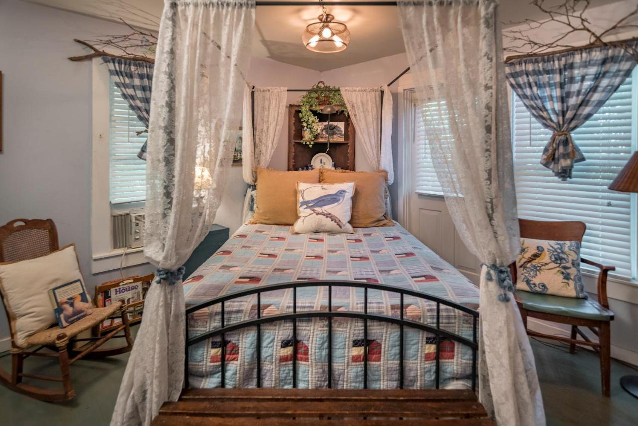 Country Woods Inn Глен Роуз Екстериор снимка