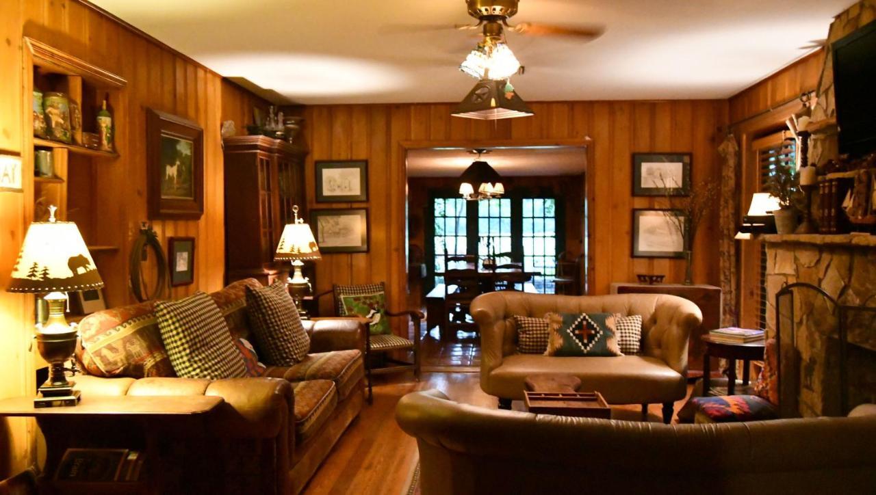 Country Woods Inn Глен Роуз Екстериор снимка