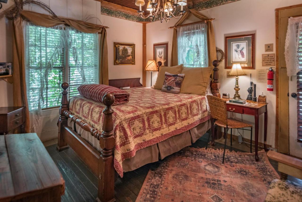 Country Woods Inn Глен Роуз Екстериор снимка