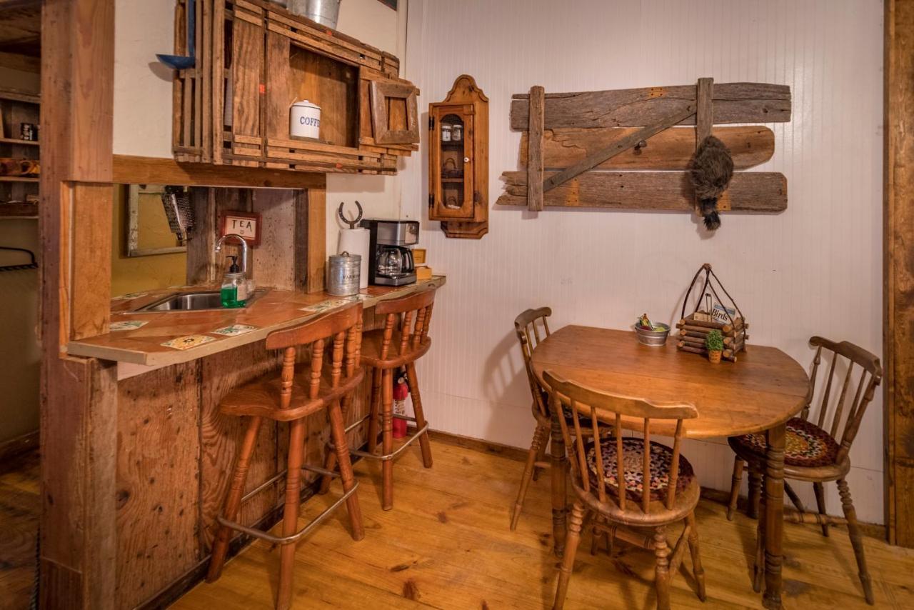 Country Woods Inn Глен Роуз Екстериор снимка