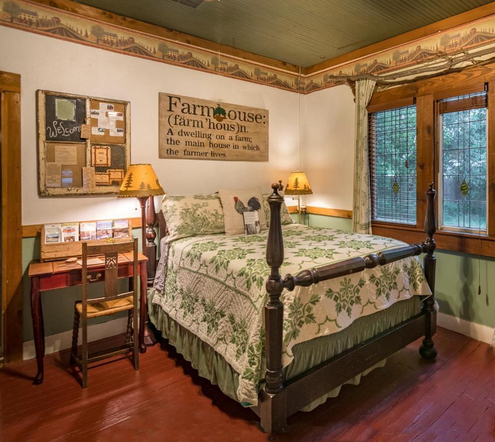 Country Woods Inn Глен Роуз Екстериор снимка