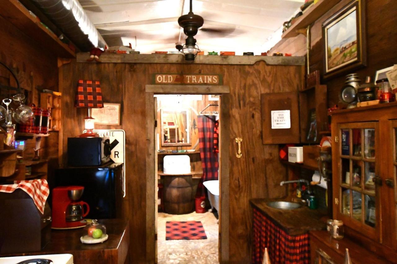 Country Woods Inn Глен Роуз Екстериор снимка